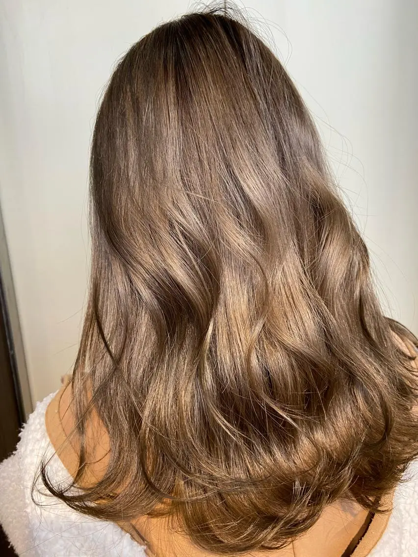 セミロング カット トリートメント 髪質改善カラー✨質感 ショート✨石山航のヘアスタイル