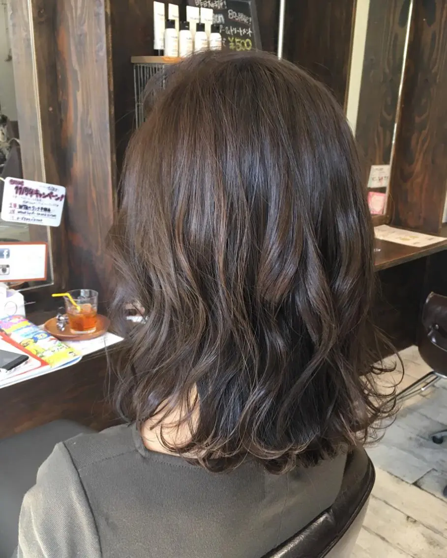 ミディアム カラー グレージュ LoRE hair 四条河原町 西尾友里のヘアスタイル