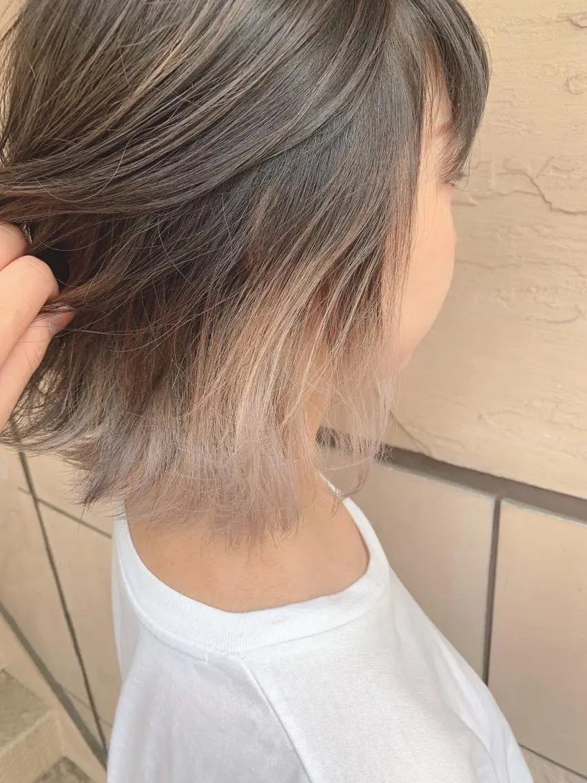 ミディアム カラー グレージュ ヘアカラー エクステ KAZUMAのヘアスタイル