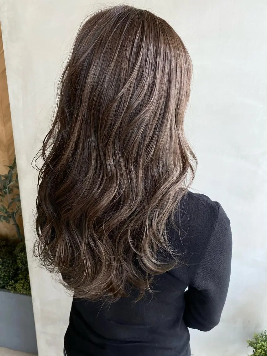 ロング カラー ヘアアレンジ ネイル マツエク・マツパ ブリーチ 透明感カラー ハイライトカラー ブリーチなしカラー 外国人風カラー 夜23時まで予約🉑 reverieあきらのヘアスタイル