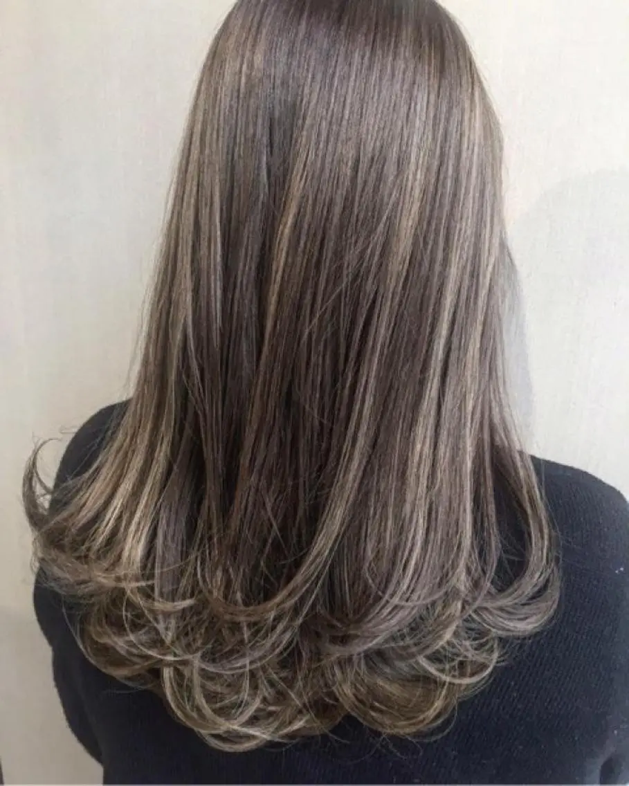 ミディアム ヘアカラー トリートメント 美容歴20年 岩田芳郎のヘアスタイル