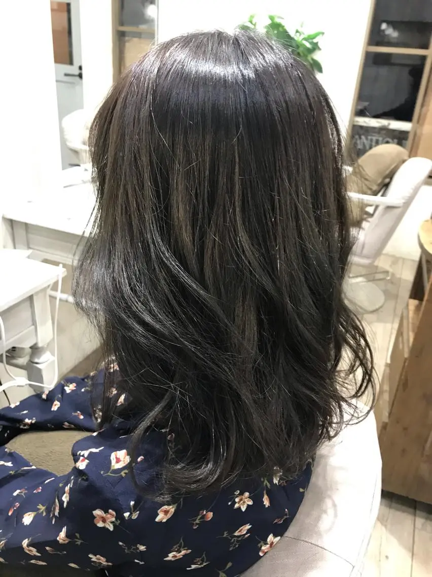 ミディアム ネモトメイナ🌿 今月末で退職しますのヘアスタイル
