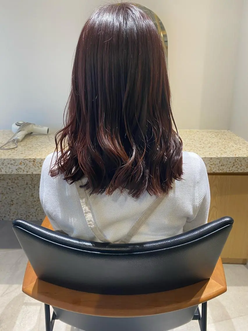 ミディアム カラー ピンクカラー カット ヘアカラー three.大手前 田井 綾乃のヘアスタイル