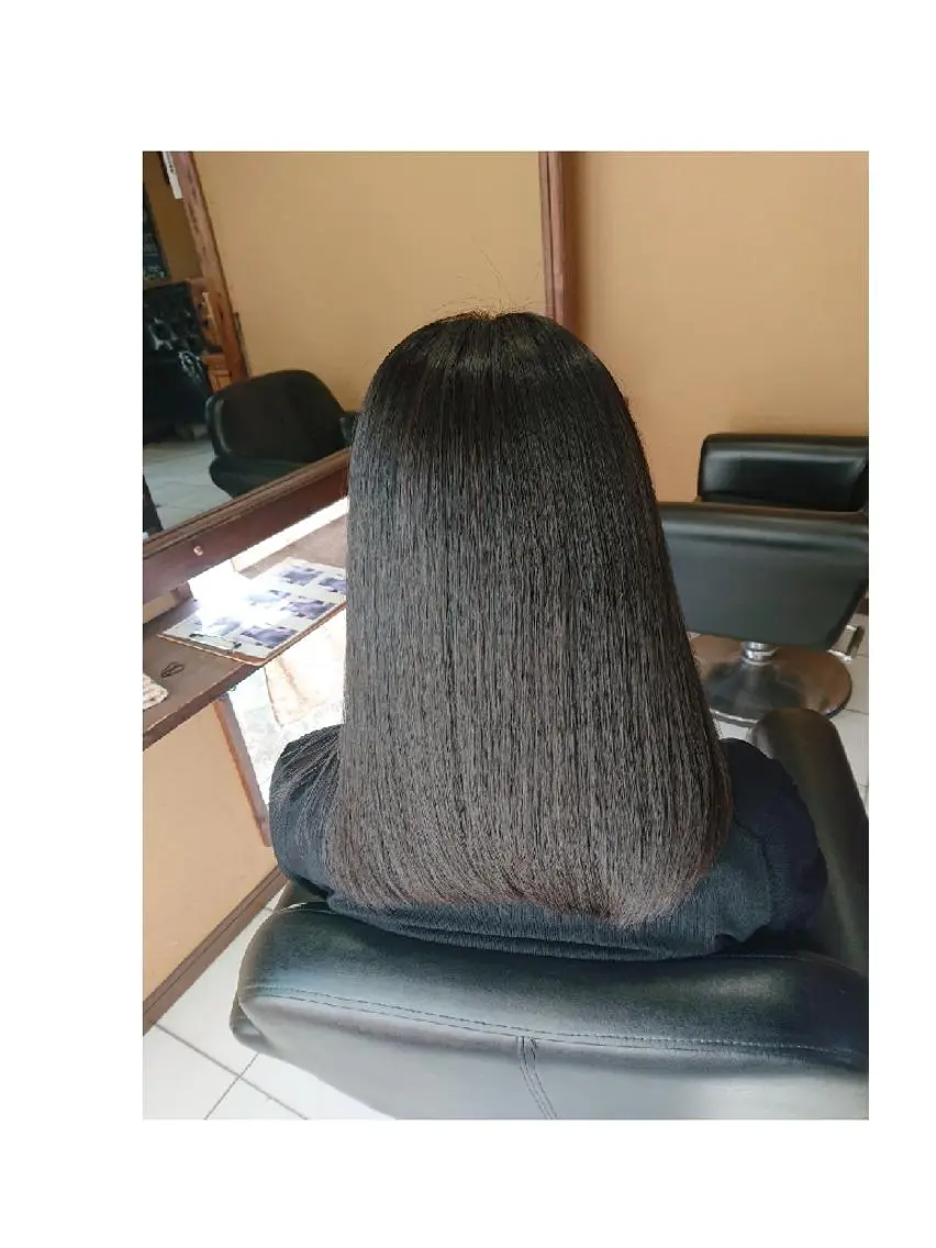 セミロング 縮毛矯正 青山 早智子のヘアスタイル