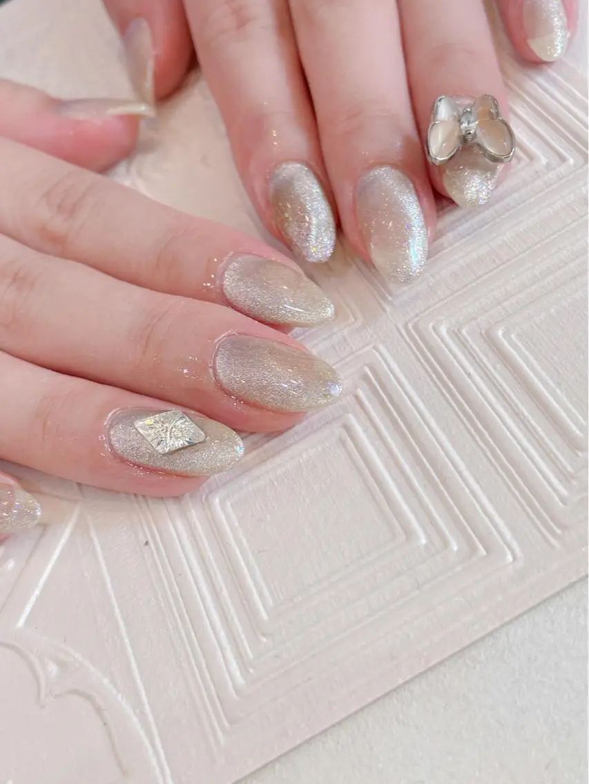 ネイル ELAN Akaneのネイルデザイン