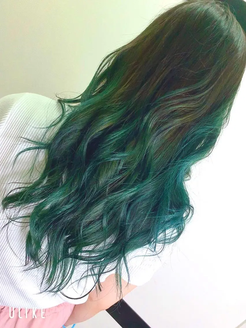 カラー Itsuki .のヘアスタイル