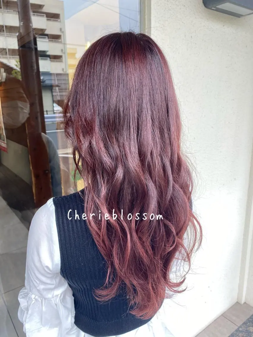 ロング カラー ヘアアレンジ ヘアカラー トリートメント 川上 麻梨阿のヘアスタイル