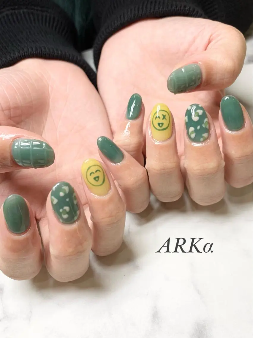 ミディアム ネイル ハンドネイル Nailsalon ARKαのネイルデザイン