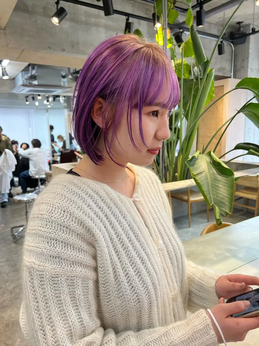 ミディアム ハイトーン💎 ホワイトベージュ坪谷のヘアスタイル