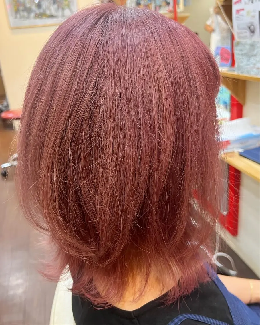 ミディアム カラー ピンクカラー レイヤーカット カット ヘアカラー まさき✂︎ /ブリーチカラーのヘアスタイル
