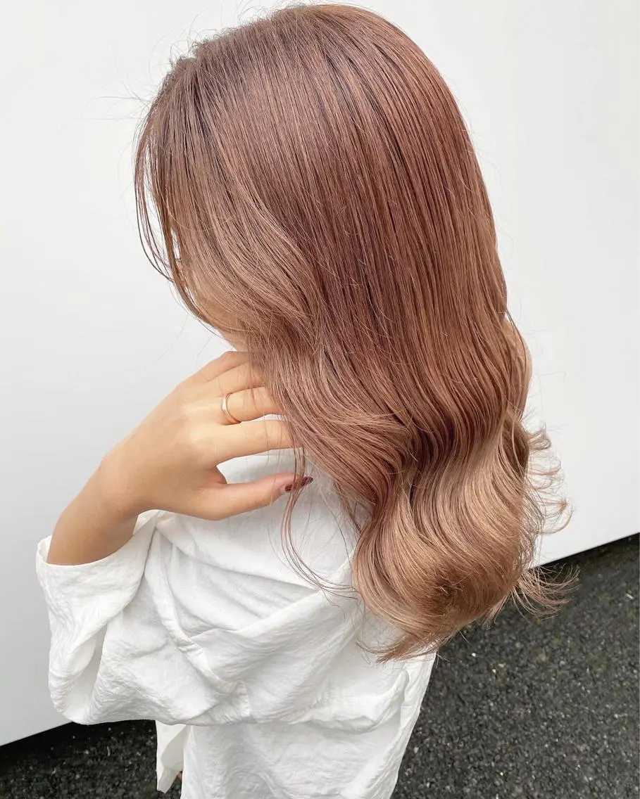 セミロング カラー ヘアアレンジ 結婚式・ブライダル セミロングパーマ アッシュ アッシュブラウン バレイヤージュ カット ヘアカラー トリートメント 顔まわりレイヤー× 韓国ヘアオタベシンヤのヘアスタイル
