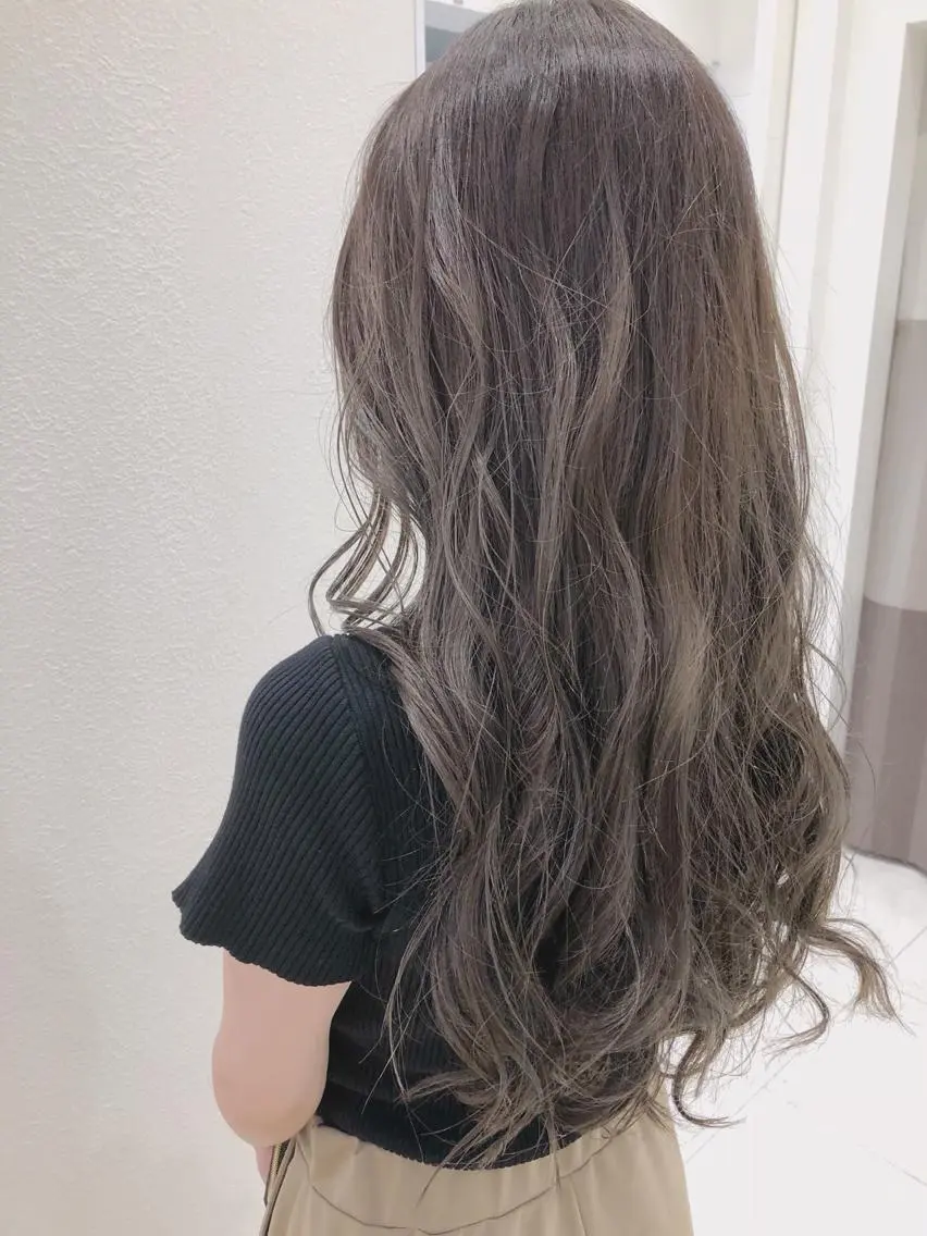 ロング 岸 保奈美のヘアスタイル