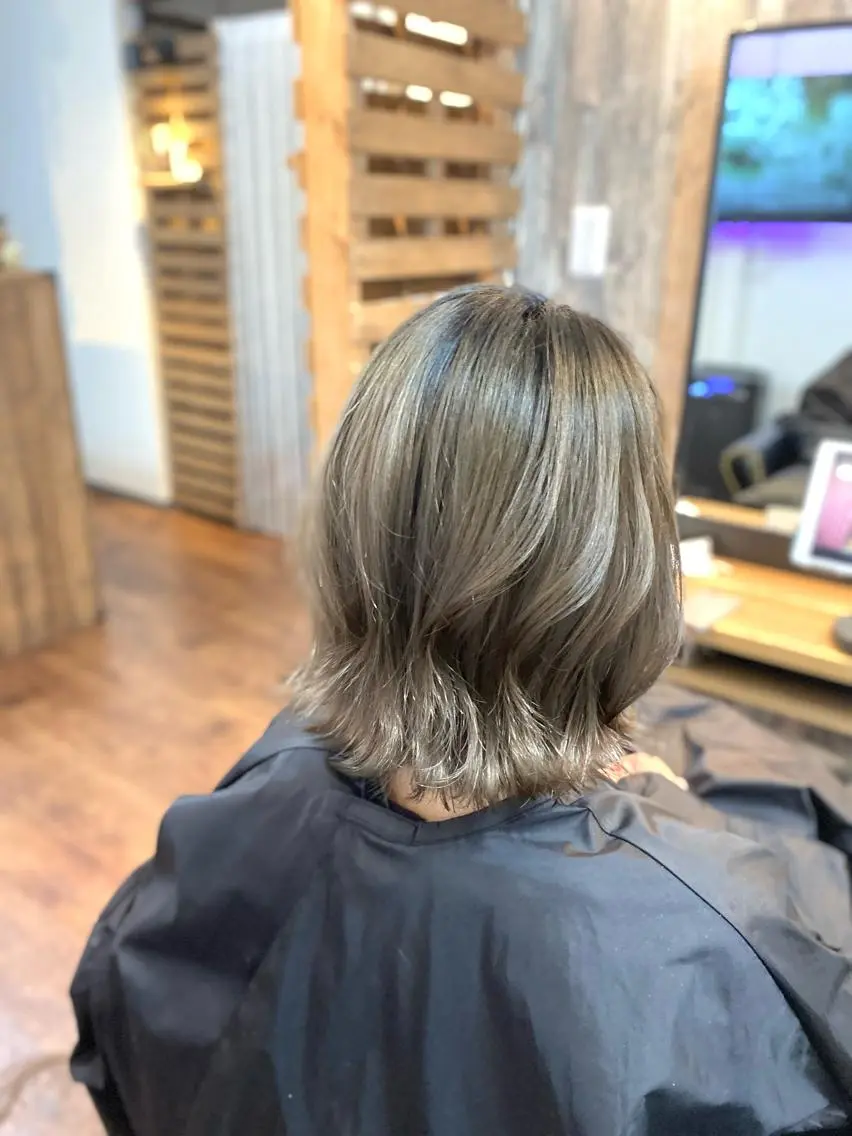 ショート カラー ブリーチ カット ヘアカラー トリートメント Luzir⭐︎ GEN⭐︎のヘアスタイル