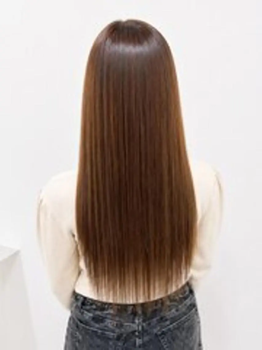 ロング ヘアアレンジ カラー シールエクステ 黒髪 ブリーチ デザインカラー ダブルカラー エクステ¥5000 LuciAカラーのヘアスタイル