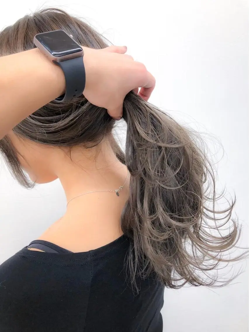 セミロング 透明感♡グレージュ ♡ミルクティー♡のヘアスタイル