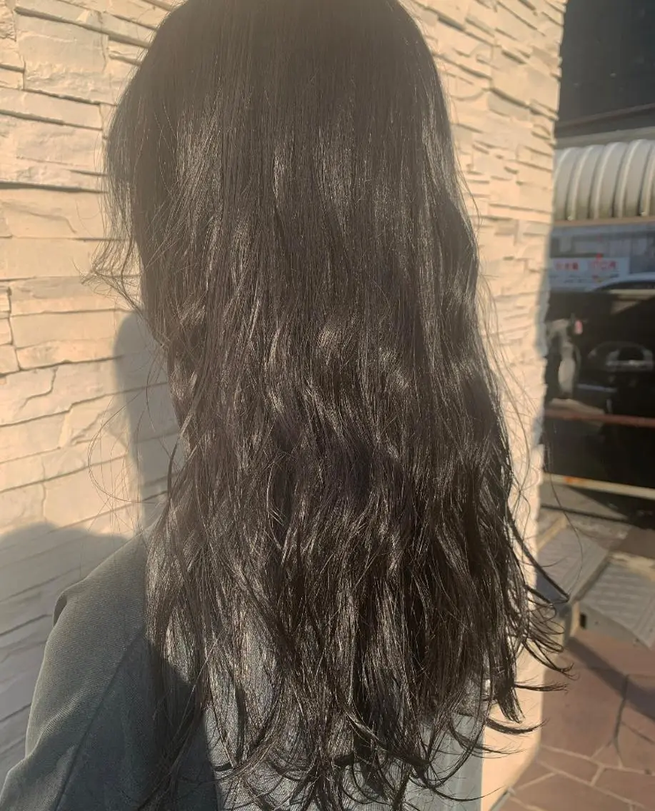 ロング ヘアカラー ゆうき あすかのヘアスタイル