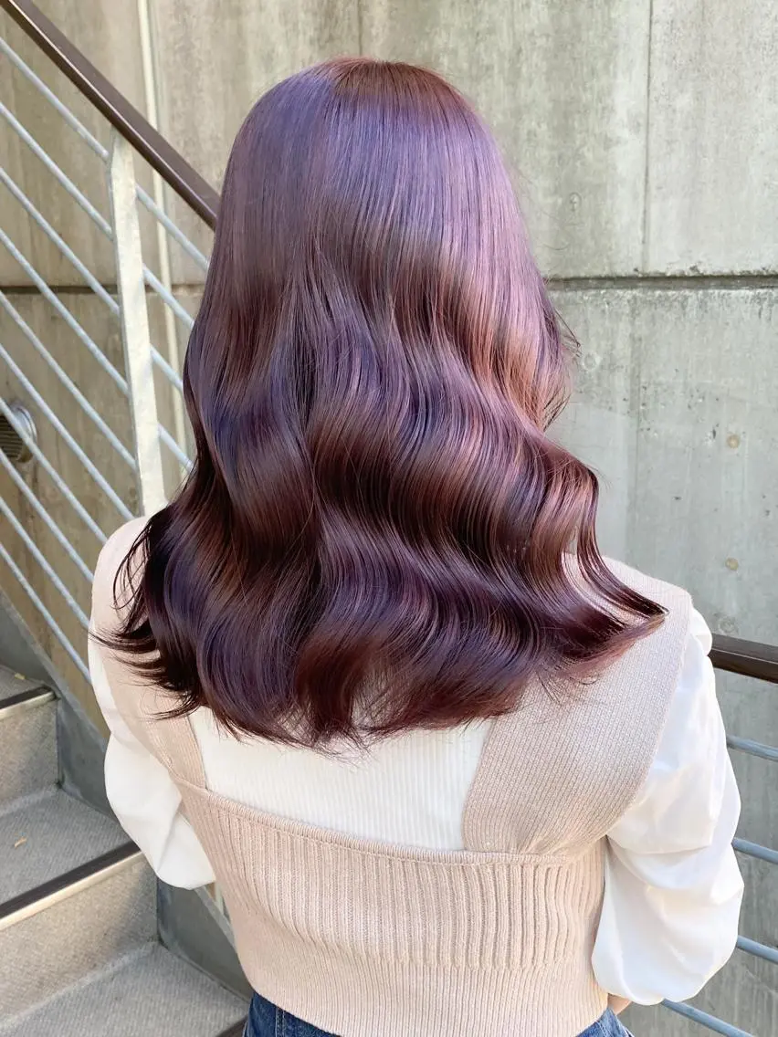 セミロング カラー ベージュカラー ブリーチ 透明感カラー ハイトーンカラー ハイトーンベージュ ness🎖️ カミカリスマ受賞のヘアスタイル