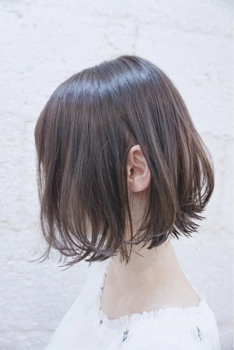 ショート カラー 透明感カラー グレージュ イルミナカラー 鍋田 和見のヘアスタイル