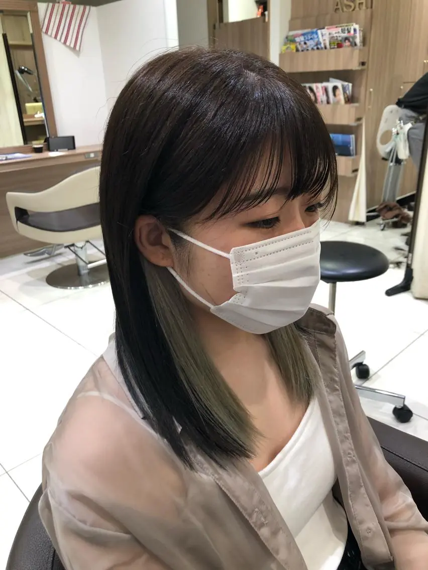 ロング カラー イヤリングカラー ハイトーンカラー ヘアカラー 前田 真孝のヘアスタイル
