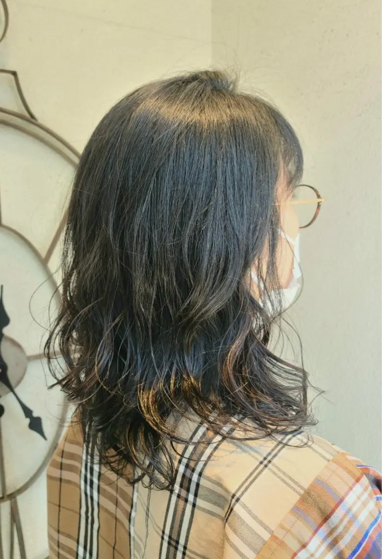 セミロング レイヤーカット ウルフカット ウルフレイヤー Sanctuary 南森町店のヘアスタイル