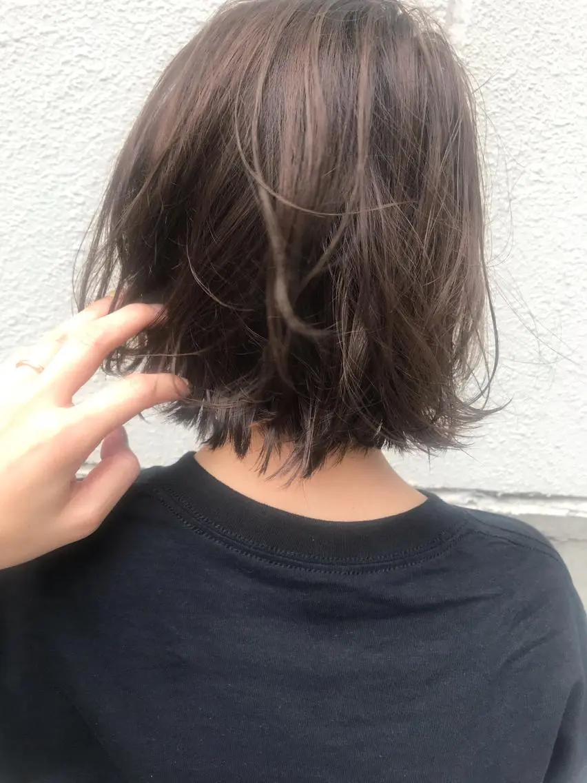 ショート アッシュ アッシュグレー カット ヘアカラー トリートメント ayane⭐️ボブ・ ショート・パーマのヘアスタイル