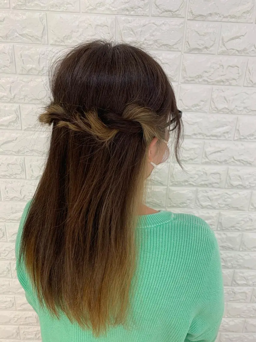 ロング カラー ヘアカラー 福森 みずきのヘアスタイル