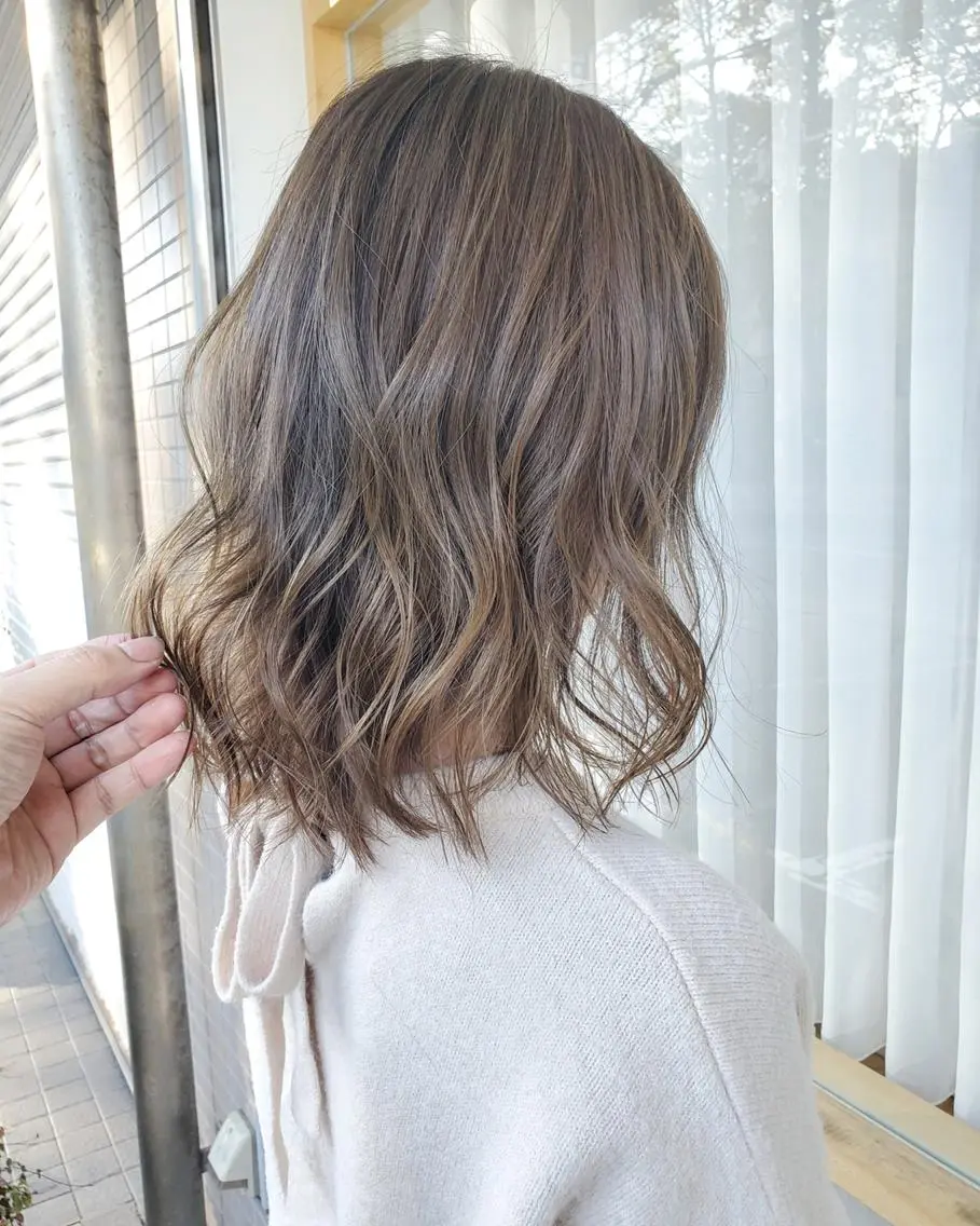 ミディアム カラー ブリーチ 透明感カラー グレージュ ブリーチなしカラー belta 姫路山吹 カラーモデル募集のヘアスタイル