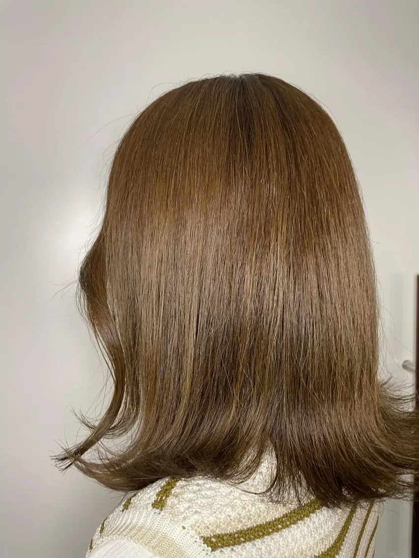 ミディアム カラー ベージュカラー 大塚 友茉のヘアスタイル