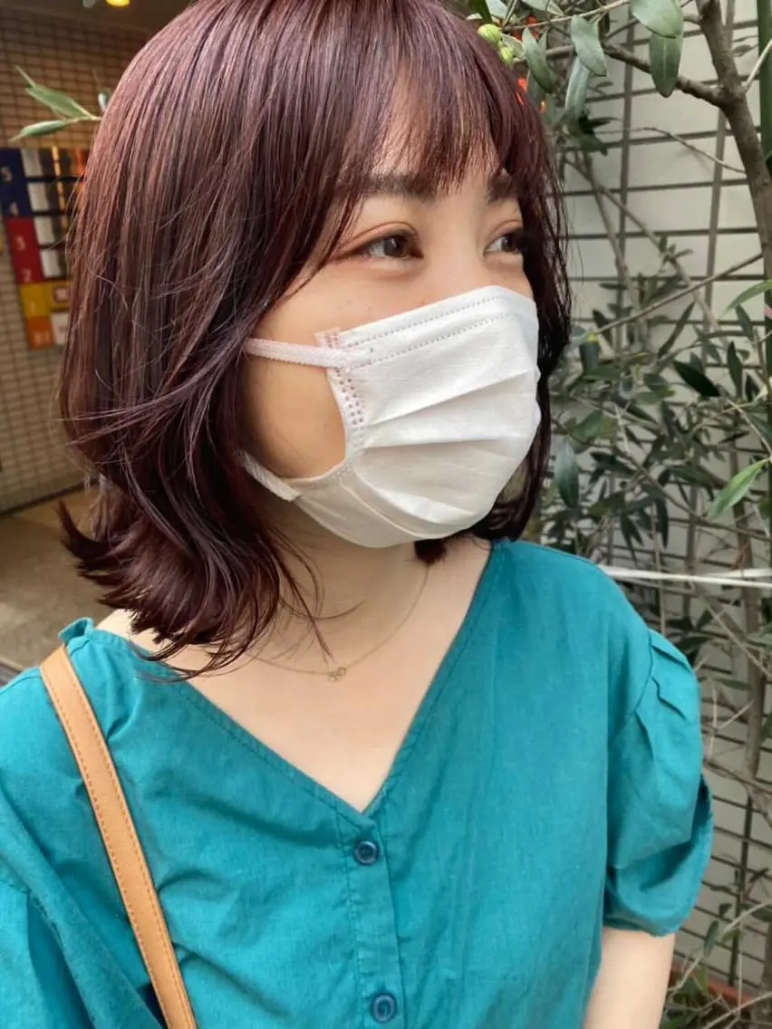 ミディアム 🐩透明感ミルクティ ーピンクニイナ🐩のヘアスタイル