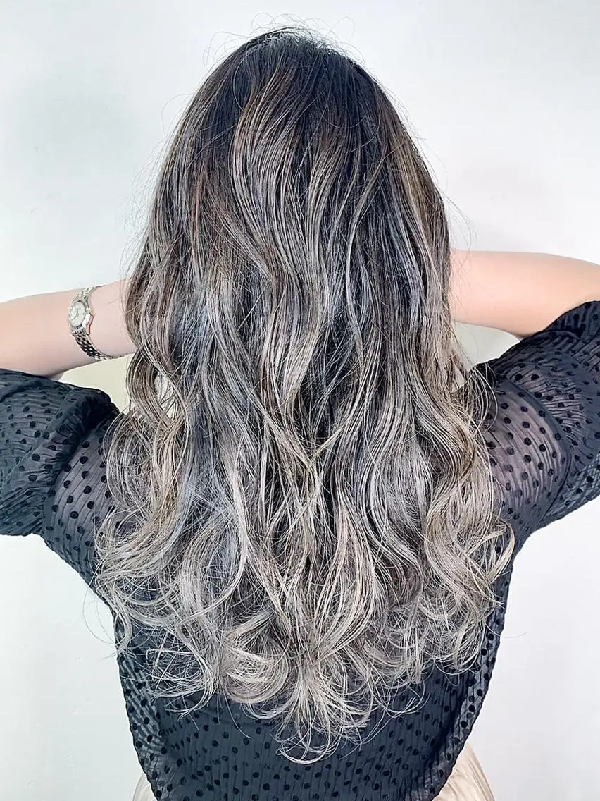 ロング カラー VIM hairおもろまち店のヘアスタイル
