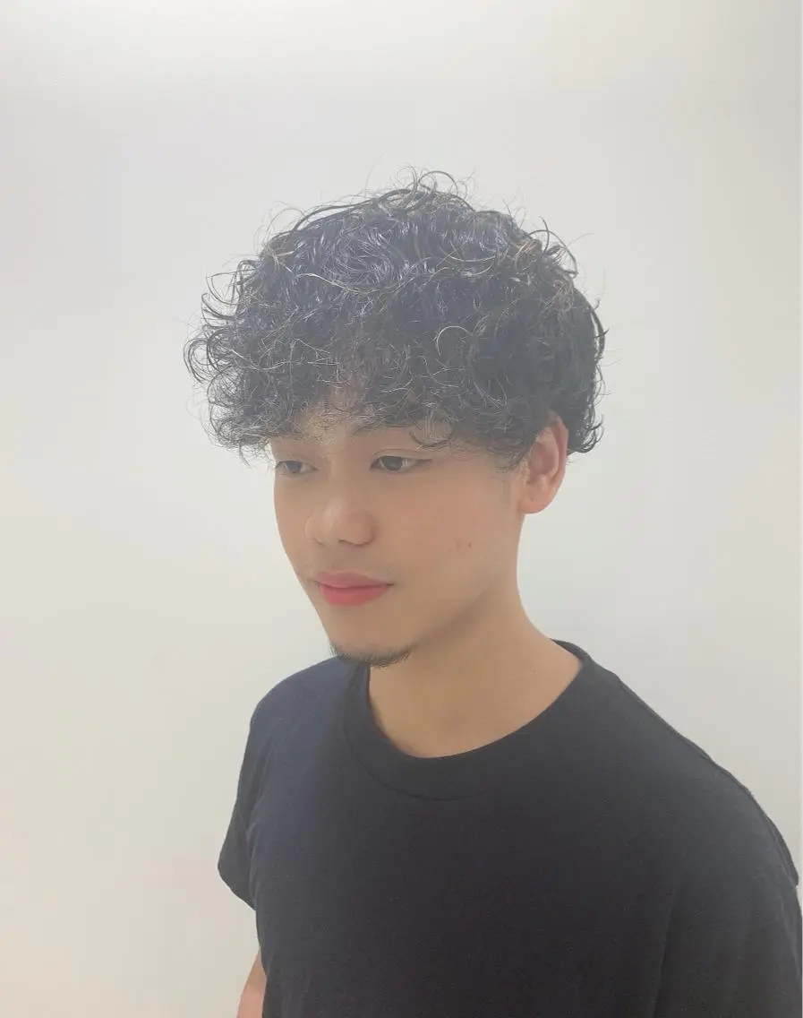 ミディアム パーマ 山内 敢史のヘアスタイル