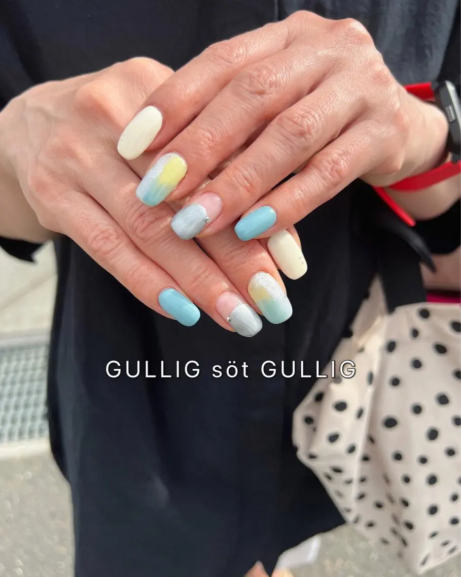 ネイル ハンドネイル フットネイル GULLIG söt GULLIGのネイルデザイン