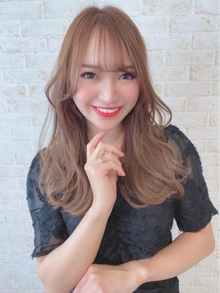 ロング カラー ベージュカラー ブリーチ ダブルカラー グレージュ ミルクティーベージュ 髪質改善美容師 個室サロン白金厚哉のヘアスタイル