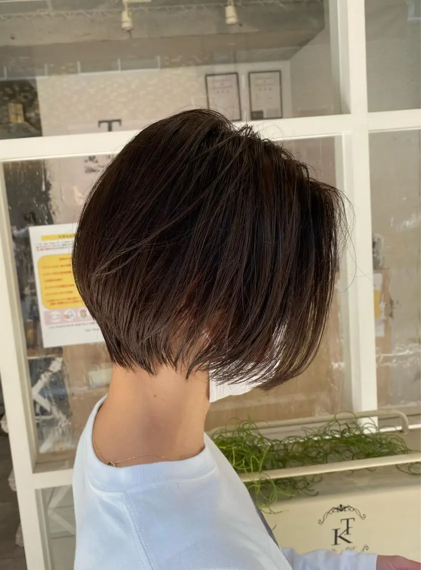 ショート ヘアカラー トリートメント 三好 智のヘアスタイル