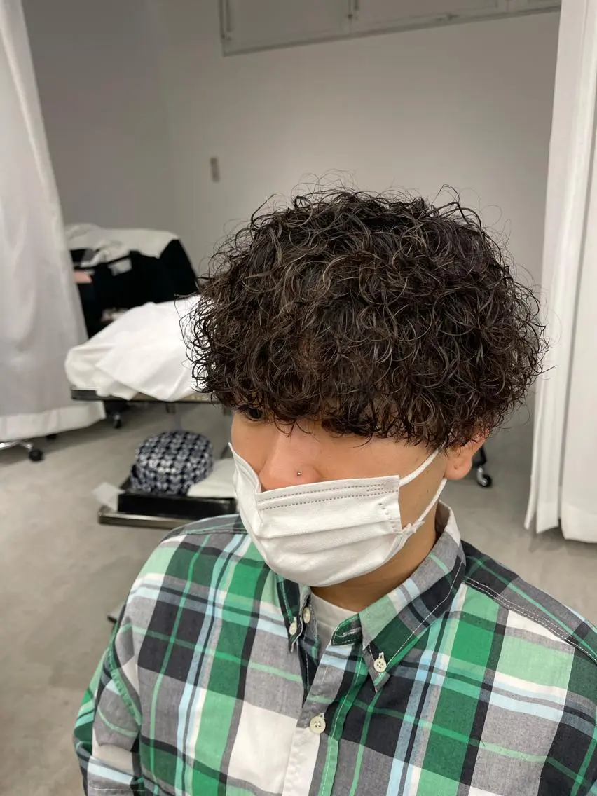 ショート パーマ メンズ メンズパーマ プードルパーマ プードルパーマ 石井 光星のヘアスタイル