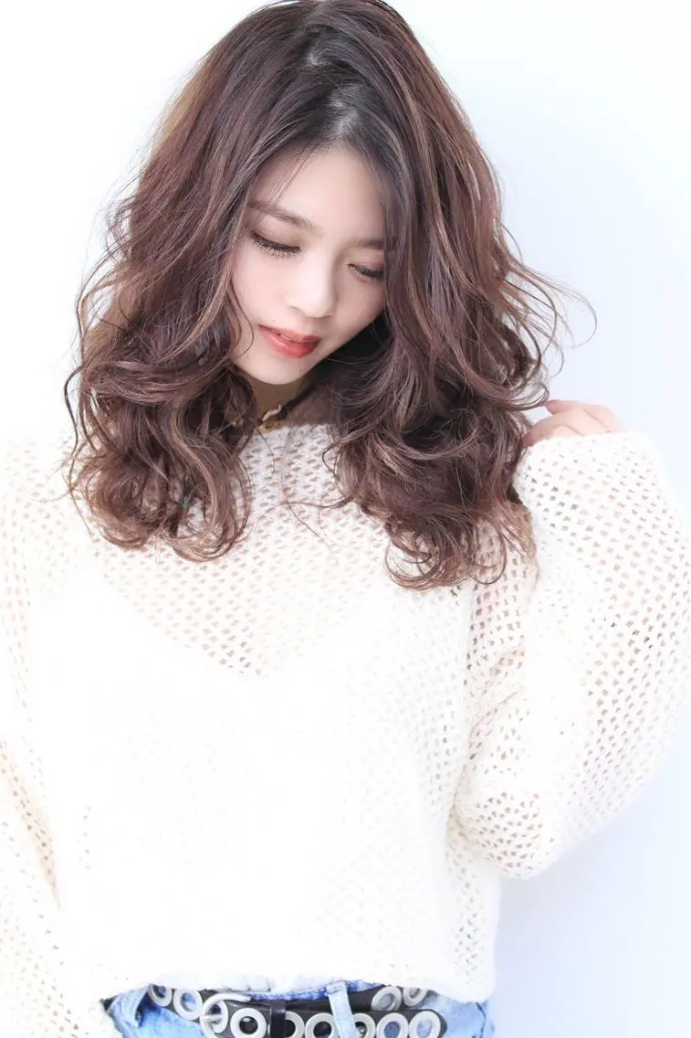 ロング カラー パーマ L i L 塚口のヘアスタイル