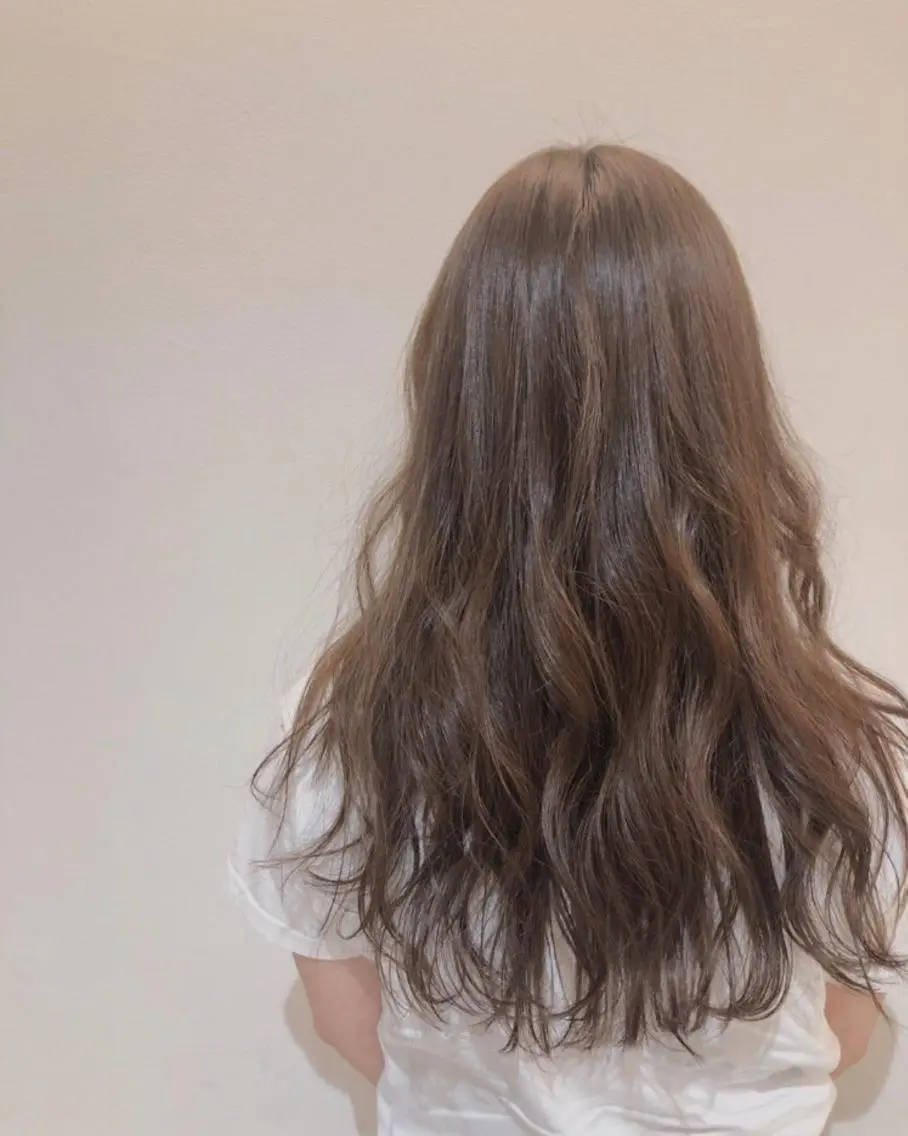カラー 三村 桜生のヘアスタイル
