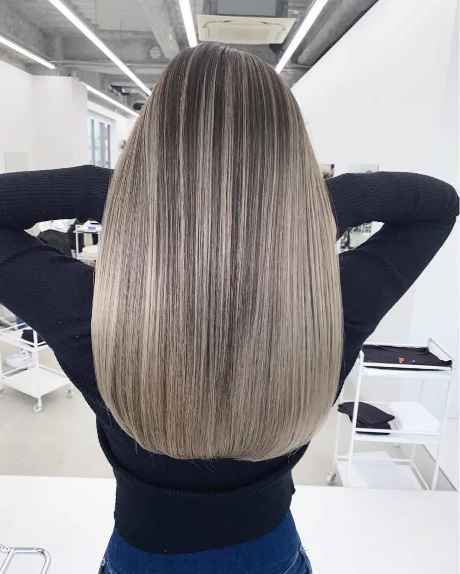 ロング カラー ✨ブリーチ無し 透明感HIDEのヘアスタイル