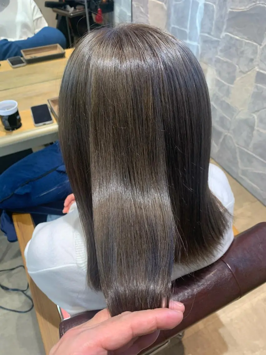 セミロング ヘアカラー トリートメント 嶋崎 啓人のヘアスタイル