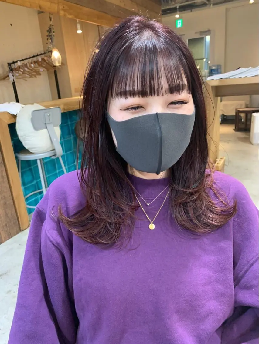 ミディアム カラー ミディアムレイヤー カシス レッドカラー レイヤーカット パーマ美容師 hanaのヘアスタイル