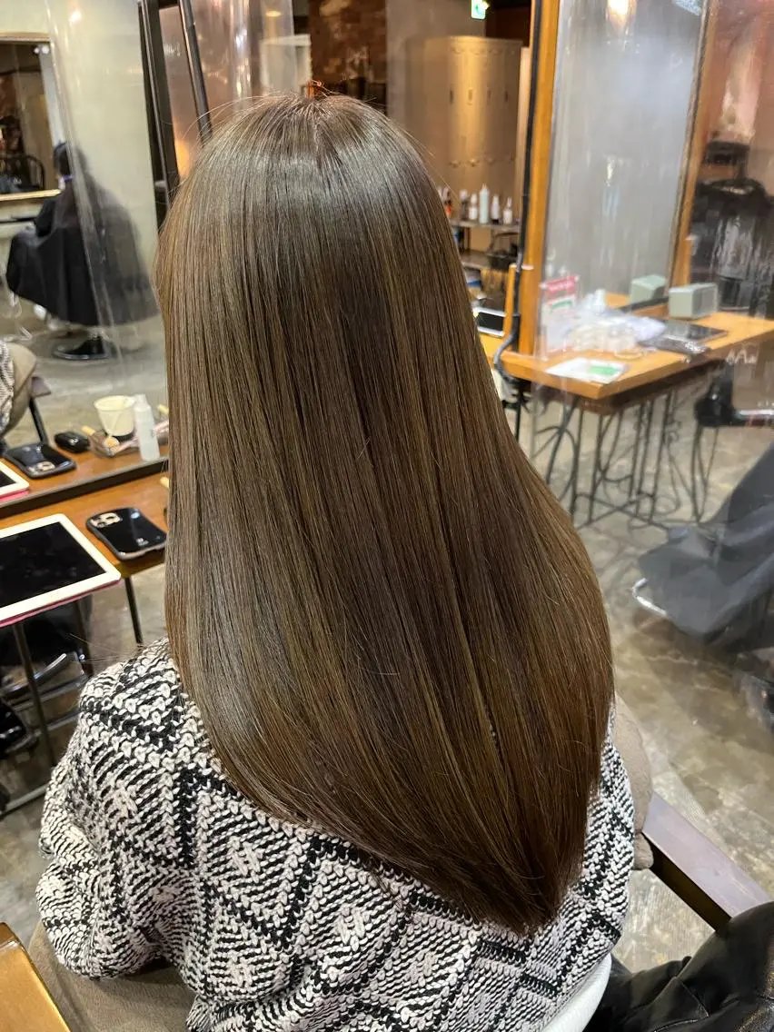 ロング カラー パーマ ヘアアレンジ ブリーチ ケアブリーチ ダブルカラー イヤリングカラー ハイライトカラー カット ヘアカラー ヘッドスパ 髪質改善✨ストレート オグ✂️/ショートのヘアスタイル