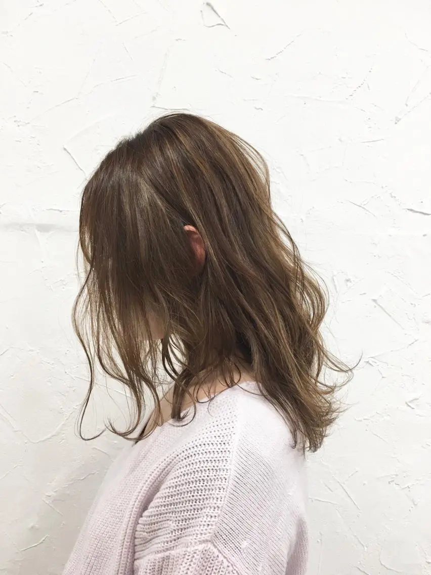 ミディアム カラー ベージュカラー 脱!黒髪 ダブルカラー【上野】のヘアスタイル