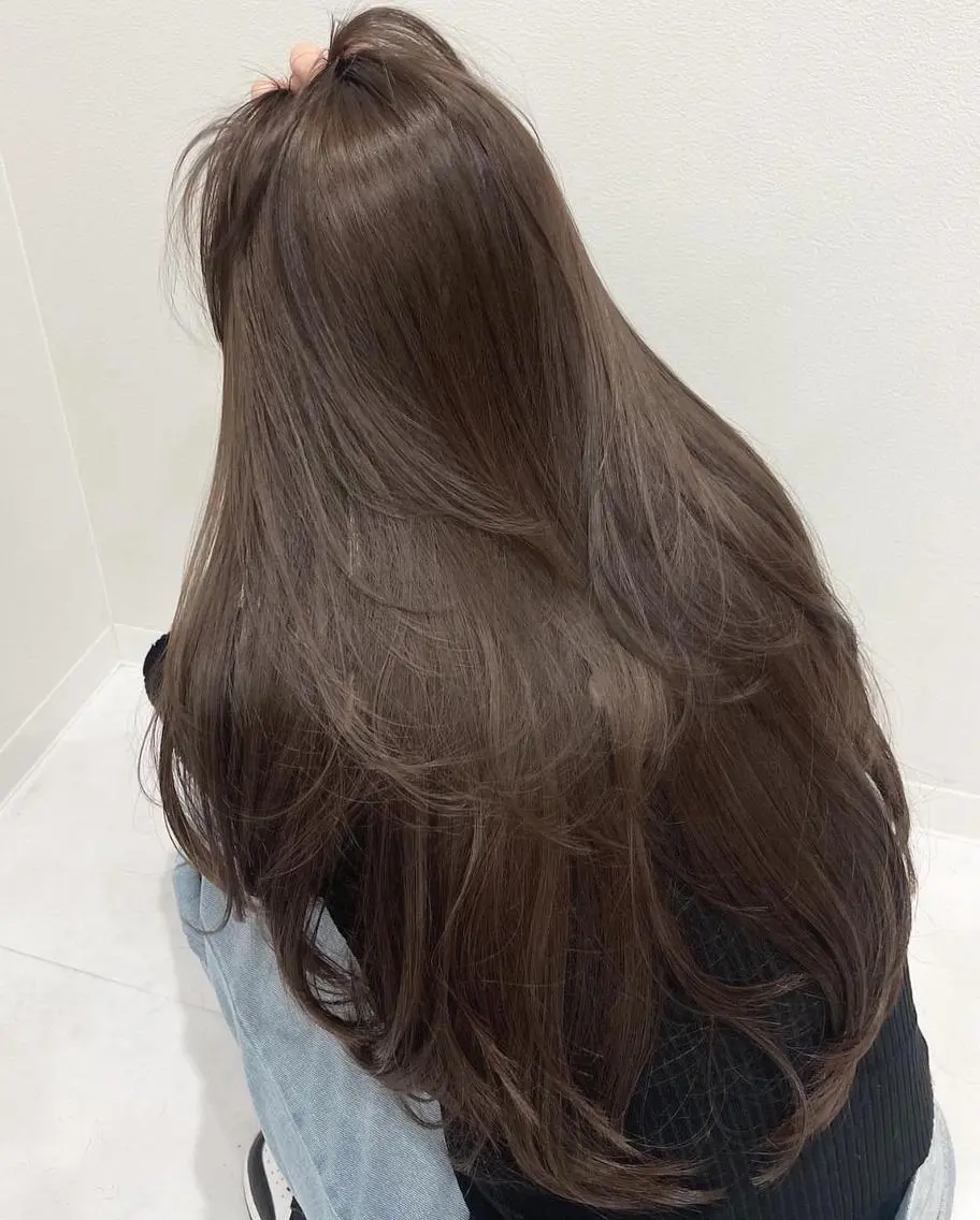 セミロング レイヤーカット ヘアカラー トリートメント レイヤー/艶カラー FOCUSJAPANのヘアスタイル