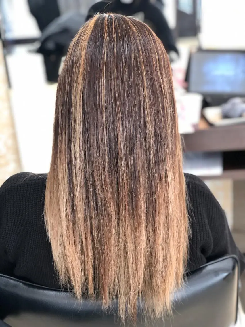 ロング カラー ハイライトカラー ハイライト 嶌田 沙紀のヘアスタイル