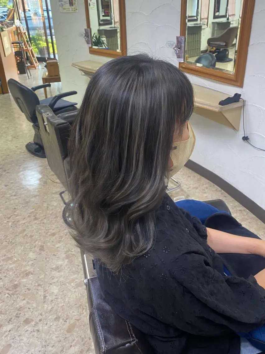 カラー ハイライトカラー 山本 ひかりのヘアスタイル