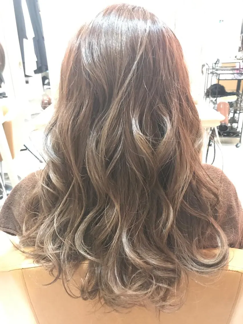 セミロング ハイライト a r i s aのヘアスタイル