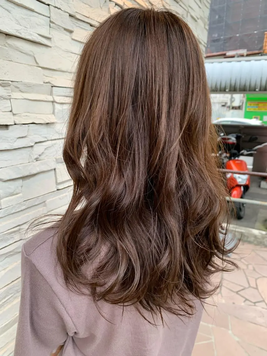 ロング ヘアカラー ゆうき あすかのヘアスタイル