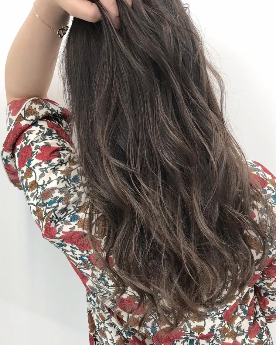 ロング カラー 透明感カラー ハイライトカラー ハイライト 【公式】amble luxe池袋東口🩷のヘアスタイル