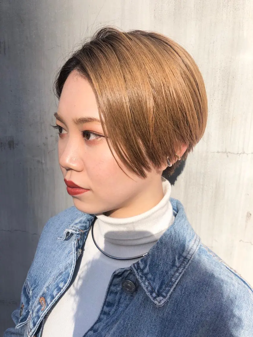 ショート カラー ハンサムショート ブリーチ ショートヘア ヘアカラー 千葉 郁也のヘアスタイル