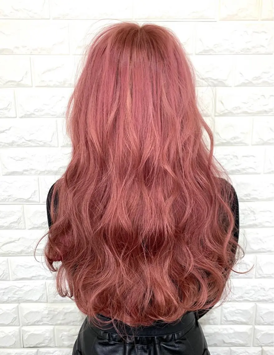 カラー Fi-Ne原宿店店長 プルエクNANAMIのヘアスタイル
